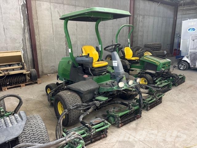 John Deere 8700 Diger