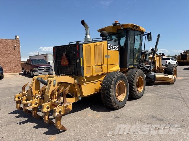 John Deere 872G Грейдери