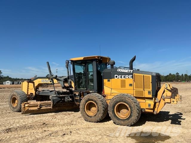 John Deere 872GP معدات تمهيد الطرق