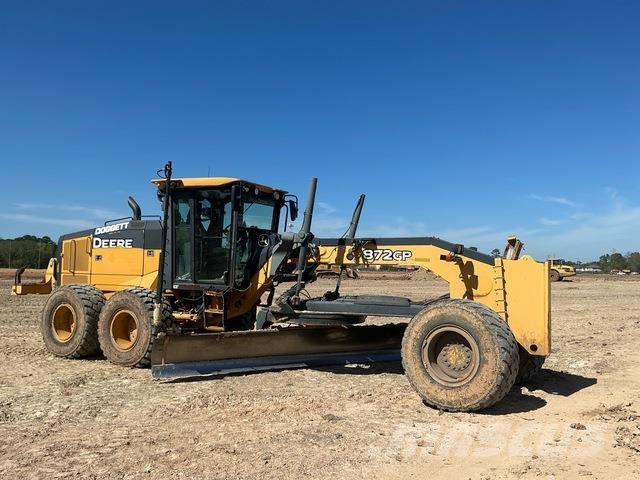John Deere 872GP معدات تمهيد الطرق