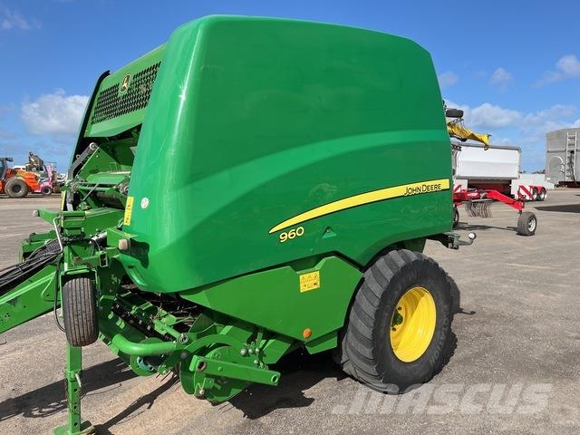 John Deere 960 Presse à balle ronde