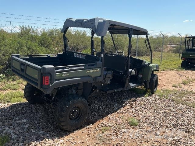 John Deere Gator XUV Квадроциклы