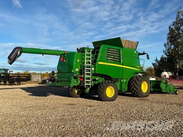 John Deere T670 Combine harvesters