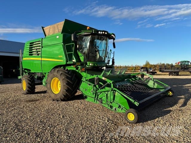 John Deere T670 Combine harvesters