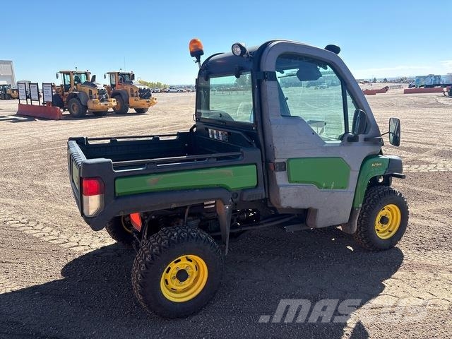 John Deere XUV855E Kommunaalteenuste tehnika