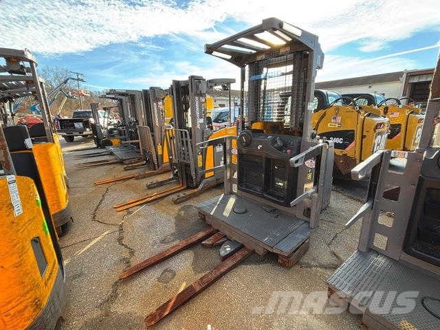 Jungheinrich EKS314 Orderpicker voor middelhoog niveau
