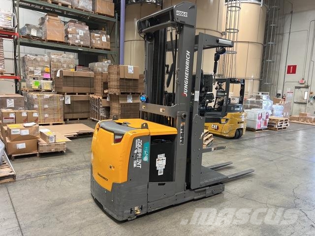 Jungheinrich EKS314 معدات الرفع متوسط المستوى