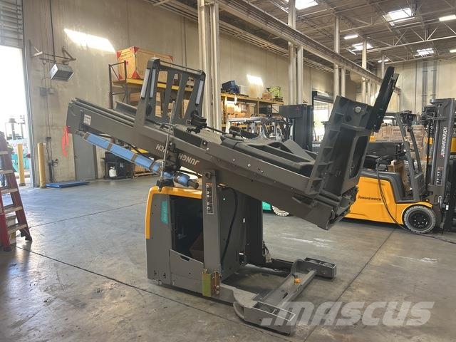 Jungheinrich EKS314 Medium lift order picker