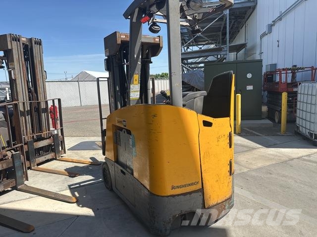 Jungheinrich ETG 318 미디엄 리프트 오더 피커