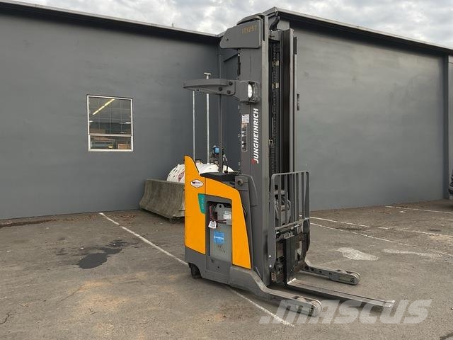 Jungheinrich ETR230 리치 트럭