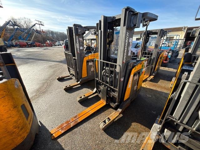 Jungheinrich ETR230A Electric forklifts