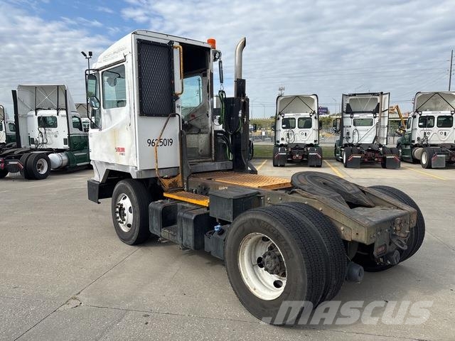 Kalmar T2 Терминални трактори