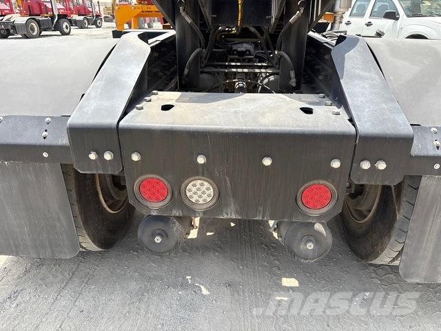 Kalmar TL2 جرارات صالات المطارات