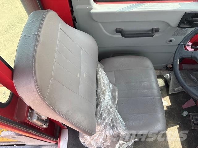 Kalmar TL2 جرارات صالات المطارات