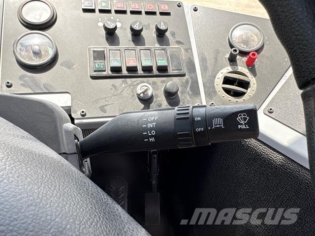Kalmar TL2 جرارات صالات المطارات