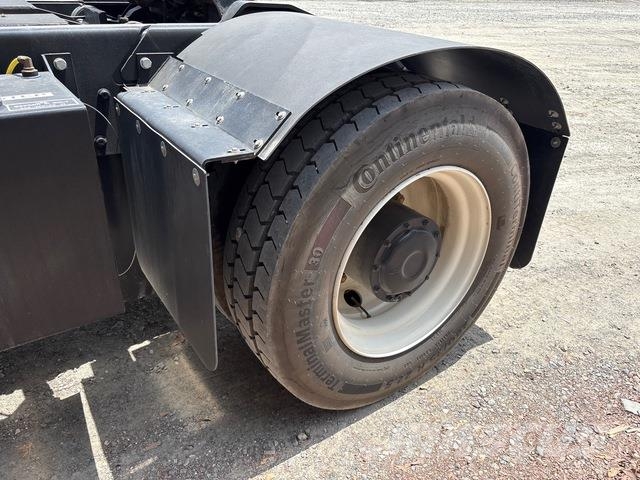 Kalmar TL2 جرارات صالات المطارات