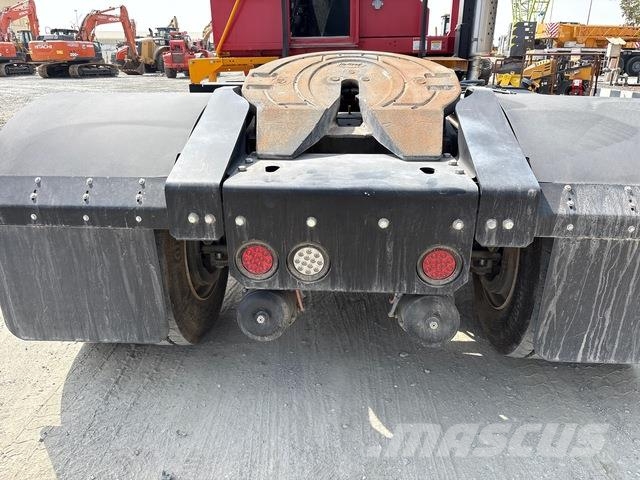 Kalmar TL2 جرارات صالات المطارات
