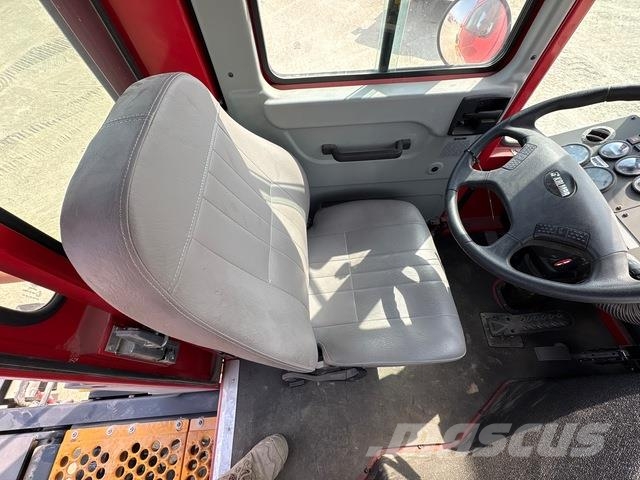 Kalmar TL2 جرارات صالات المطارات