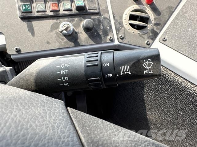 Kalmar TL2 جرارات صالات المطارات