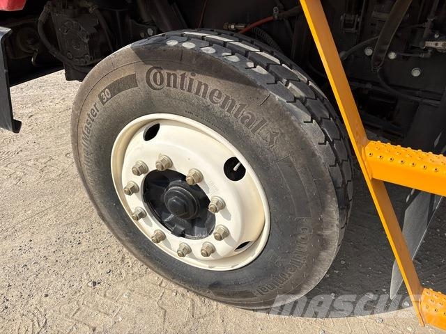 Kalmar TL2 جرارات صالات المطارات
