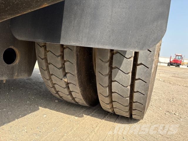 Kalmar TL2 جرارات صالات المطارات