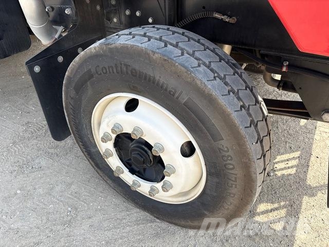 Kalmar TL2 جرارات صالات المطارات