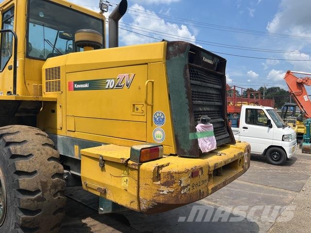 Kawasaki 70ZV Kolové nakladače