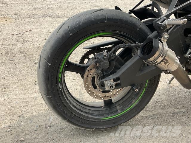 Kawasaki Ninja ZX10R 全地形車