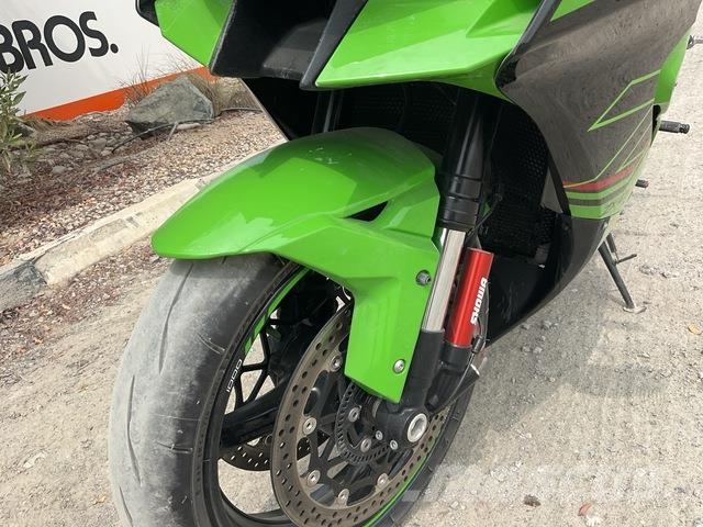 Kawasaki Ninja ZX10R 全地形車