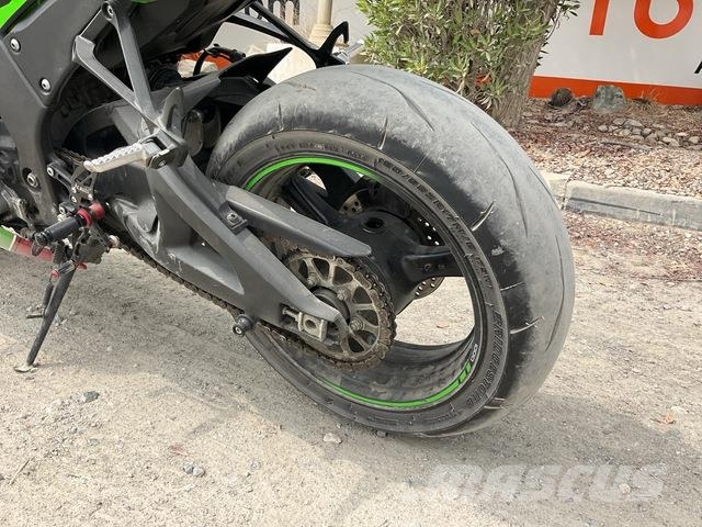 Kawasaki Ninja ZX10R 全地形車