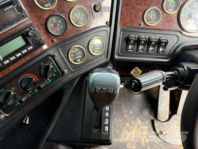Kenworth K200 Aerodyne Naudoti vilkikai