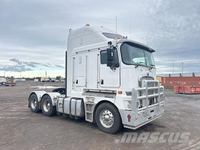Kenworth K200 Big Cab Aerodyne Tractor Units
