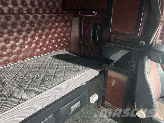 Kenworth K200 Big Cab Aerodyne Tractor Units