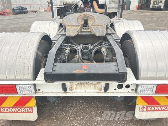 Kenworth K200 Big Cab Aerodyne Tractor Units
