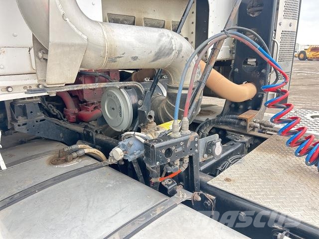 Kenworth K200 Big Cab Aerodyne Tractor Units