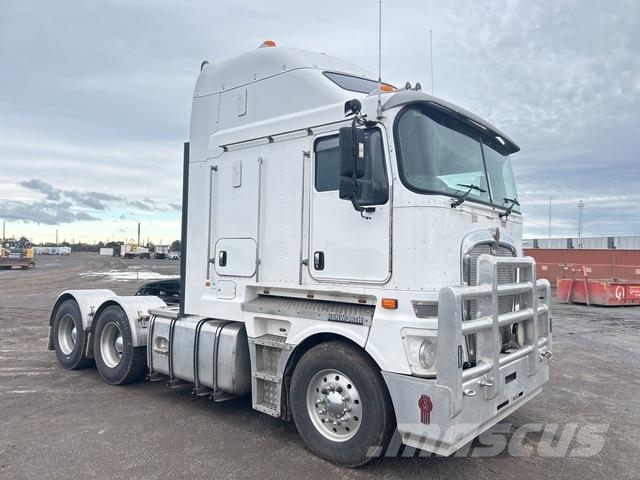 Kenworth K200 Big Cab Aerodyne Tractor Units