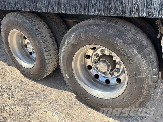 Kenworth T404SAR Tipper trucks