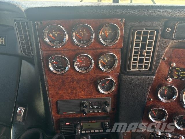 Kenworth T404SAR Самоскиди