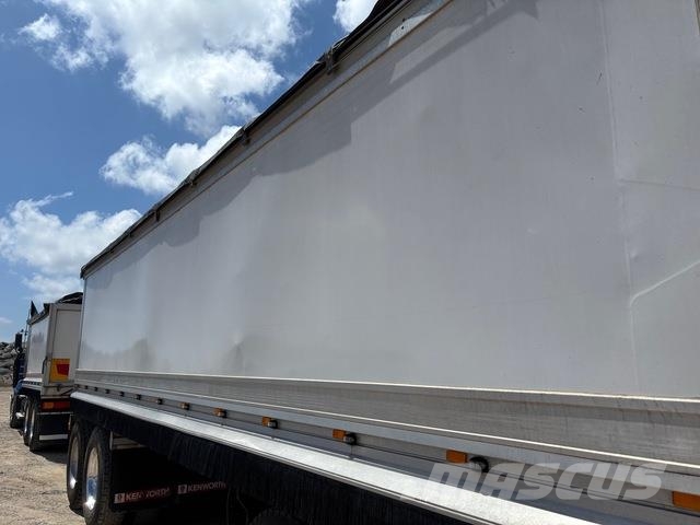 Kenworth T404SAR Tipper trucks