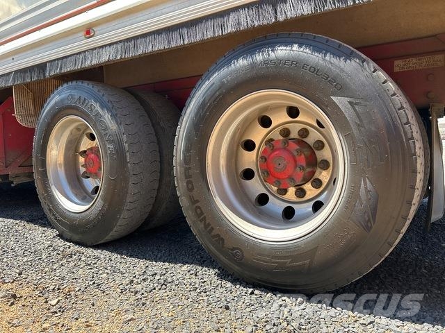 Kenworth T409 Tipper trucks