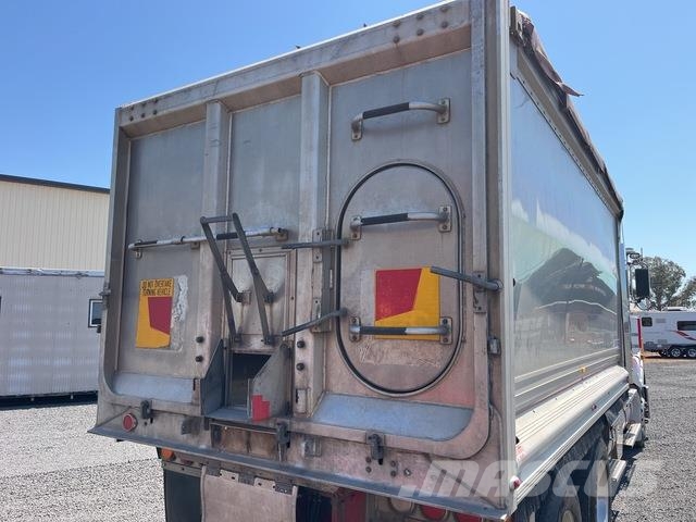 Kenworth T409 Tipper trucks