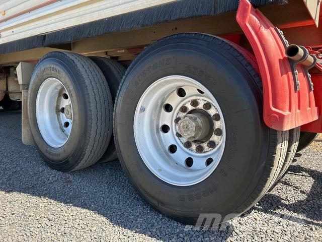Kenworth T409 Tipper trucks
