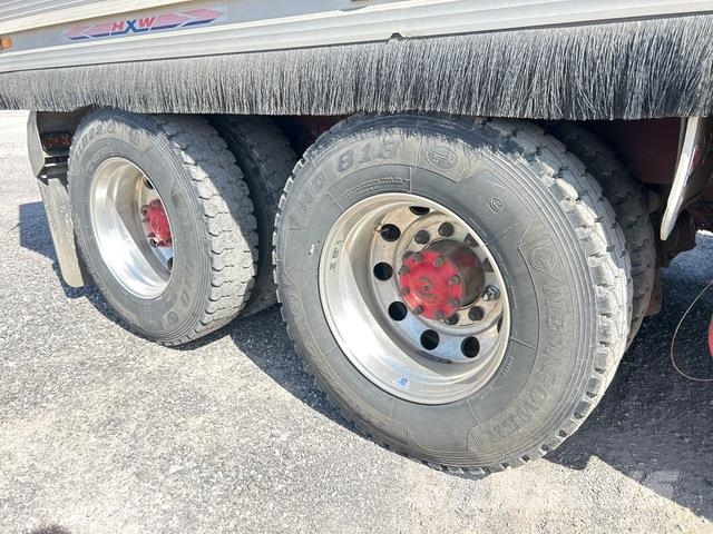 Kenworth T409 Tipper trucks