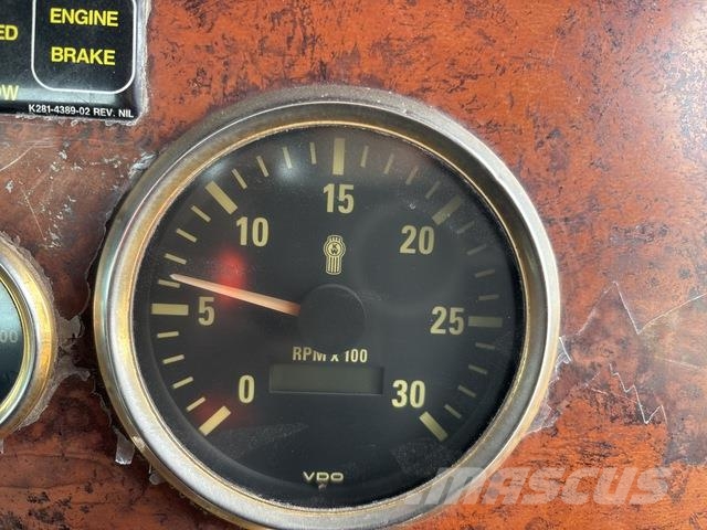 Kenworth T604 وحدات الجر