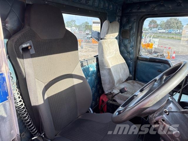 Kenworth T604 وحدات الجر