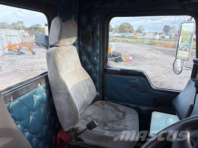 Kenworth T604 وحدات الجر