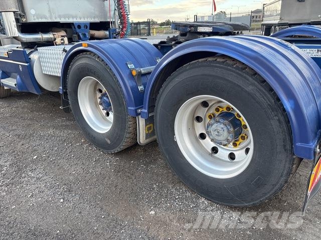 Kenworth T604 وحدات الجر