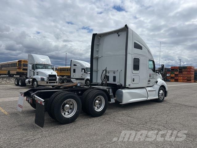 Kenworth T680 Тягачі