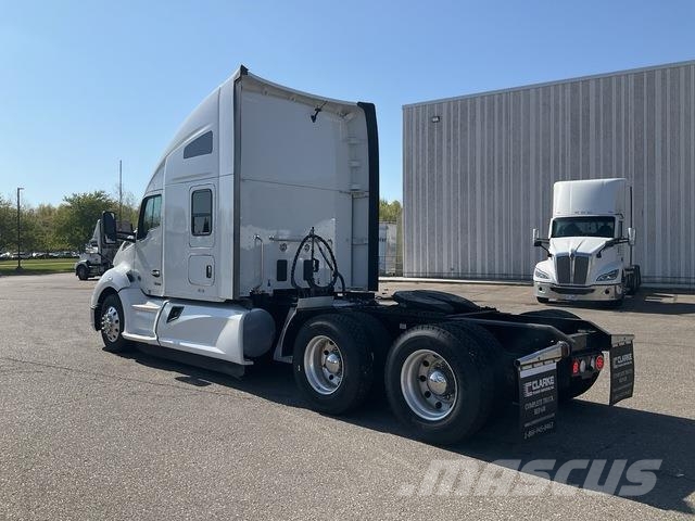 Kenworth T680 Тягачі