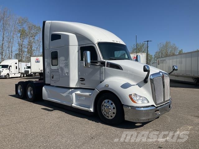 Kenworth T680 Тягачі